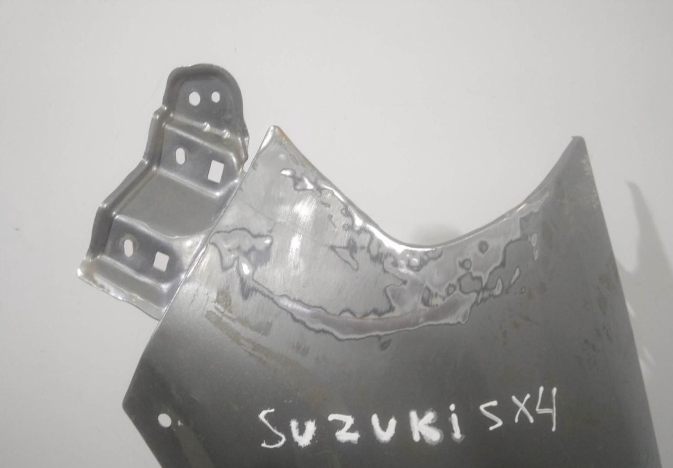 Крыло переднее левое бу Suzuki SX4 OEM 5771180J30