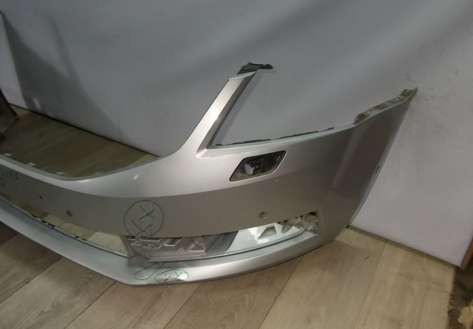 Бампер передний бу Skoda Octavia A7 рестайлинг OEM 5EU807221F (В) Бампер передний бу Skoda Octavia A7 рестайлинг OEM 5EU807221F (В)