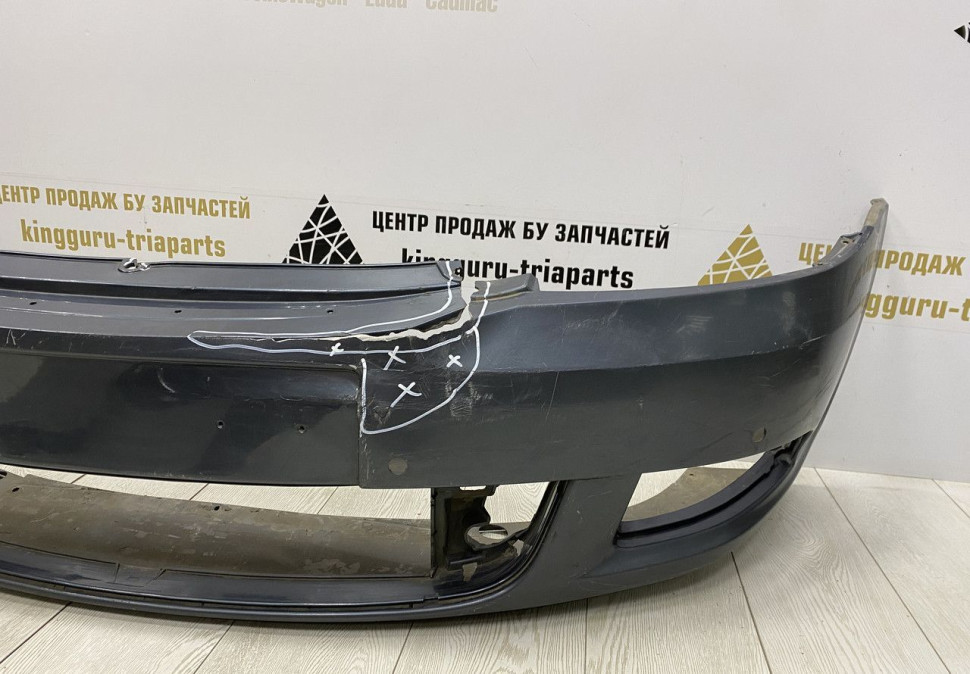 Бампер передний Skoda Octavia A5 OEM 1Z0807221M Бампер передний Skoda Octavia A5 OEM 1Z0807221M