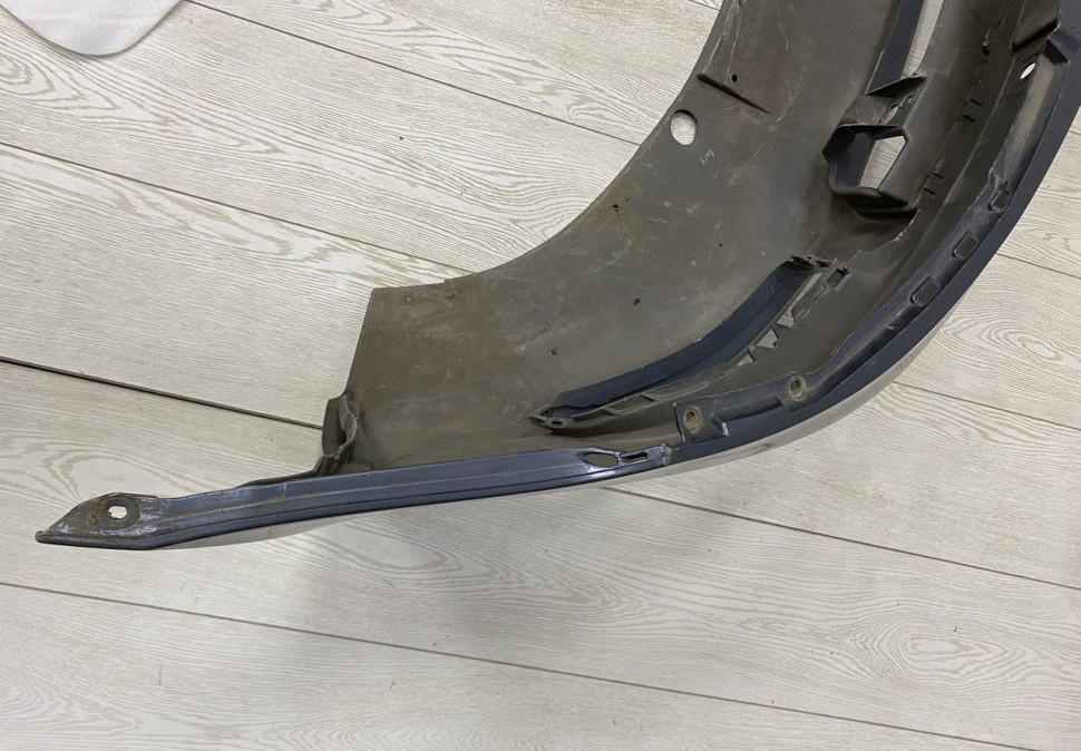 Бампер передний Skoda Octavia A5 OEM 1Z0807221M Бампер передний Skoda Octavia A5 OEM 1Z0807221M