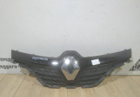 Решетка радиатора бу Renault Kaptur OEM 623109428R