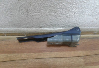 Петля капота левая Volkswagen Polo oem 6r0823301A