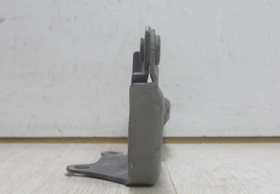 Петля капота правая Hyundai Elantra 5 oem 791203x000