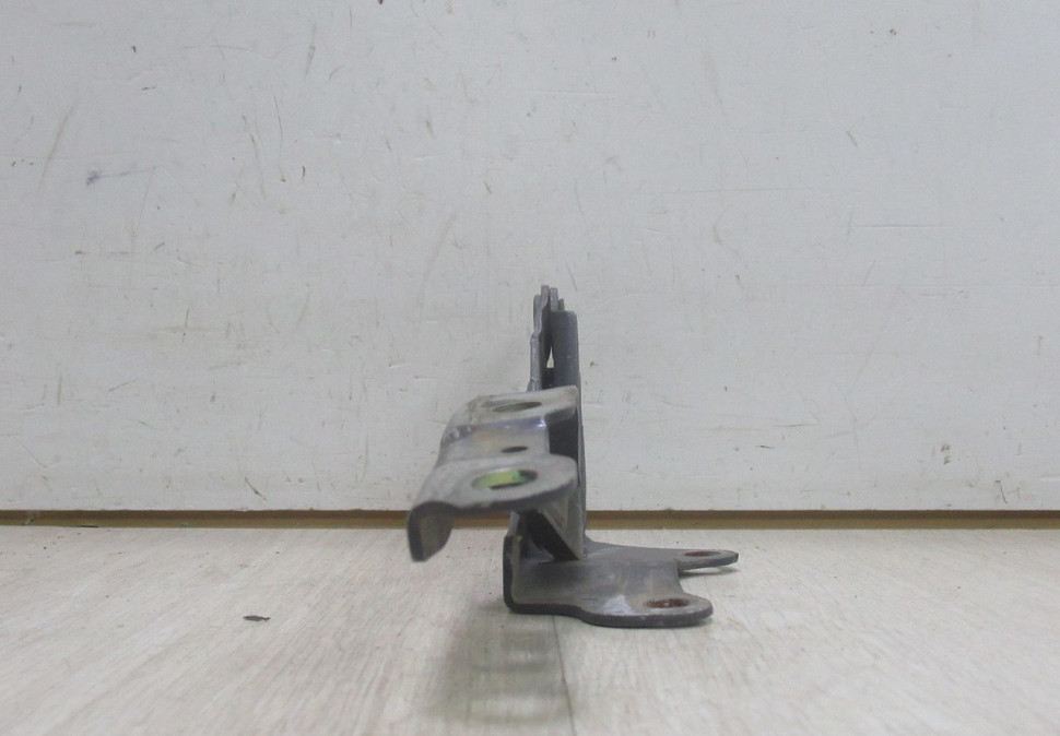 Петля капота правая Hyundai Elantra 5 oem 791203x000 Петля капота правая Hyundai Elantra 5 oem 791203x000