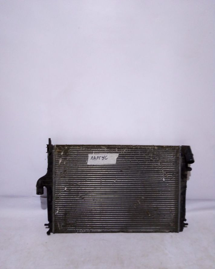 Радиатор охлаждения Renault Logan 1 oem 214107888r (скл-3)