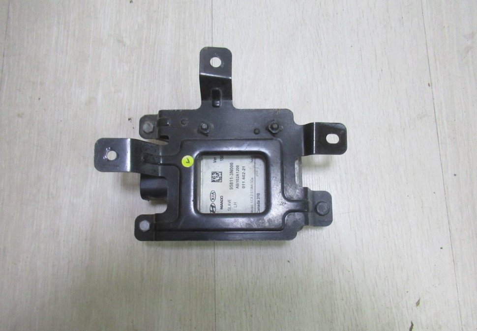 Блок управления слепых зон левый Hyundai Equus 2 oem 958113n000 Блок управления слепых зон левый Hyundai Equus 2 oem 958113n000