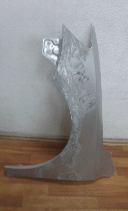 Крыло переднее левое Volkswagen Jetta 6 oem 5c6821105 (после ремонта)