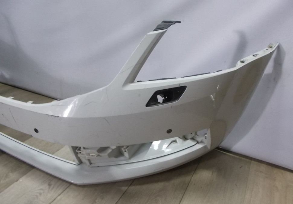 Бампер передний бу Skoda Octavia A7 рестайлинг OEM 5EU807221F
