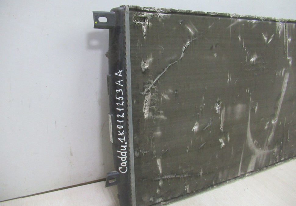 Радиатор охлаждения Volkswagen Jetta 6 OEM 1k0121253aa Радиатор охлаждения Volkswagen Jetta 6 OEM 1k0121253aa