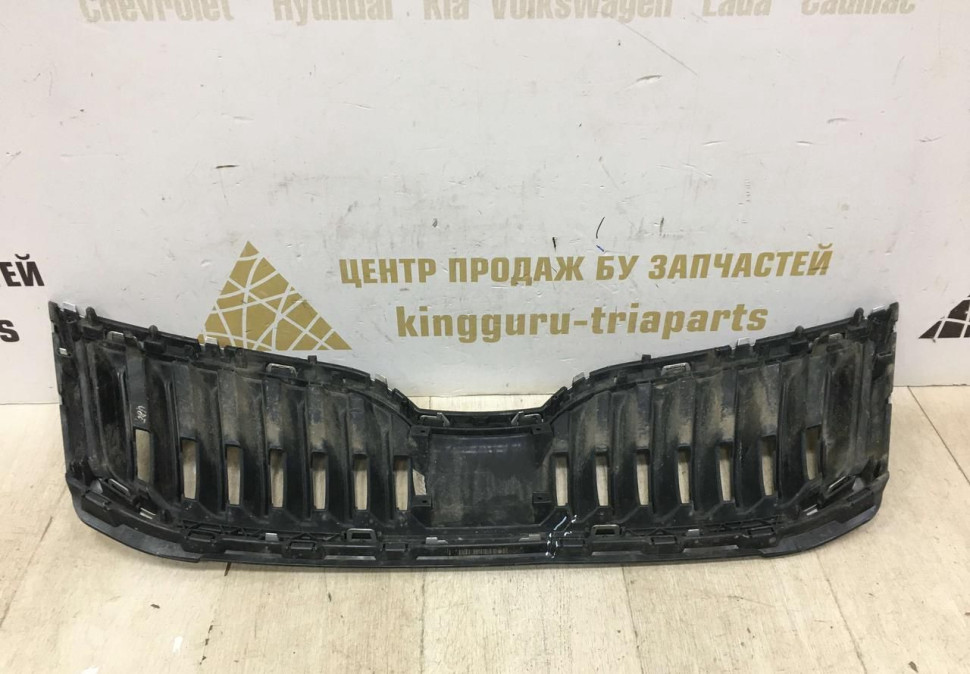 Решетка радиатора Skoda Octavia A7 рестайлинг OEM 5E0853653C Решетка радиатора Skoda Octavia A7 рестайлинг OEM 5E0853653C
