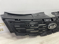 Решетка радиатора Kia Ceed (10&gt;) oem 863501h500