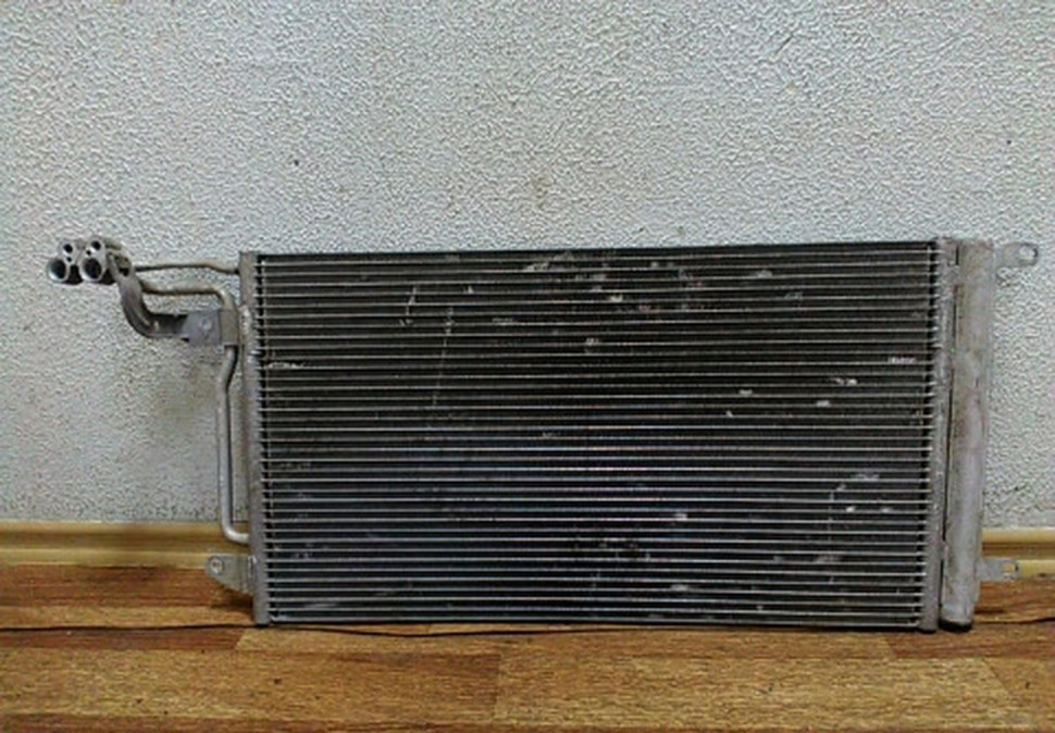 Радиатор кондиционера Volkswagen Polo