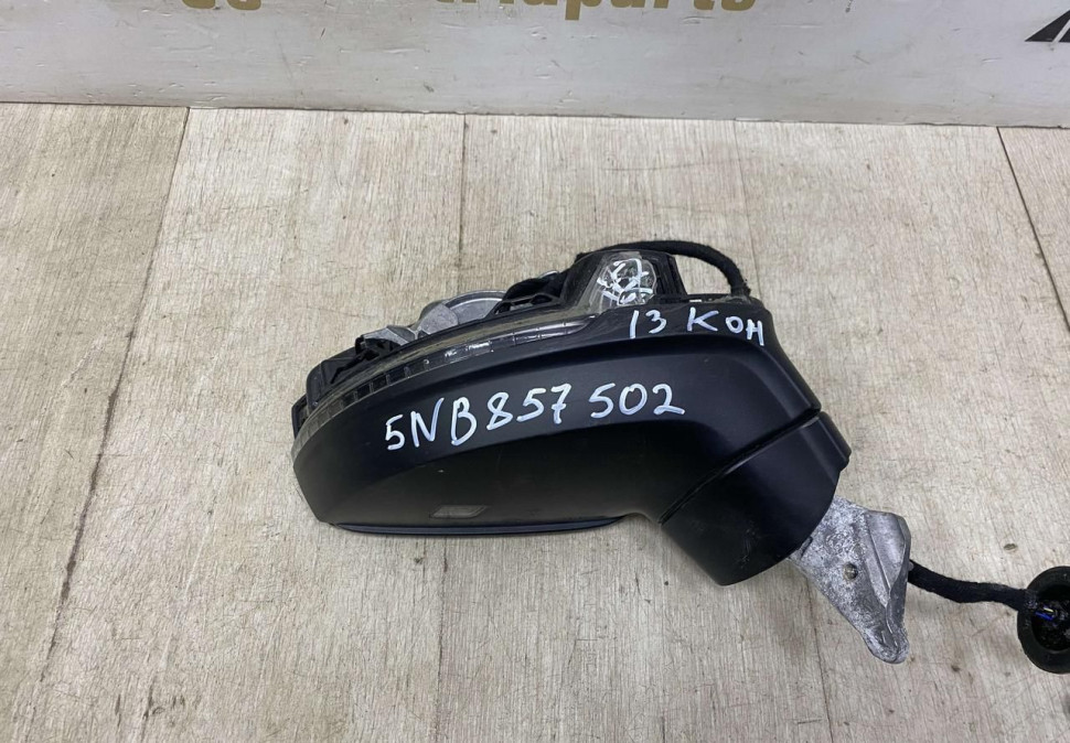 Корпус зеркало правое 13к  Volkswagen Tiguan 2 (16-20) oem 5NB857502