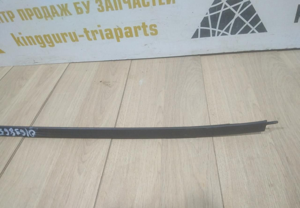 Молдинг лобового стекла правый бу BMW X5 F15 OEM 51317462206 Молдинг лобового стекла правый бу BMW X5 F15 OEM 51317462206