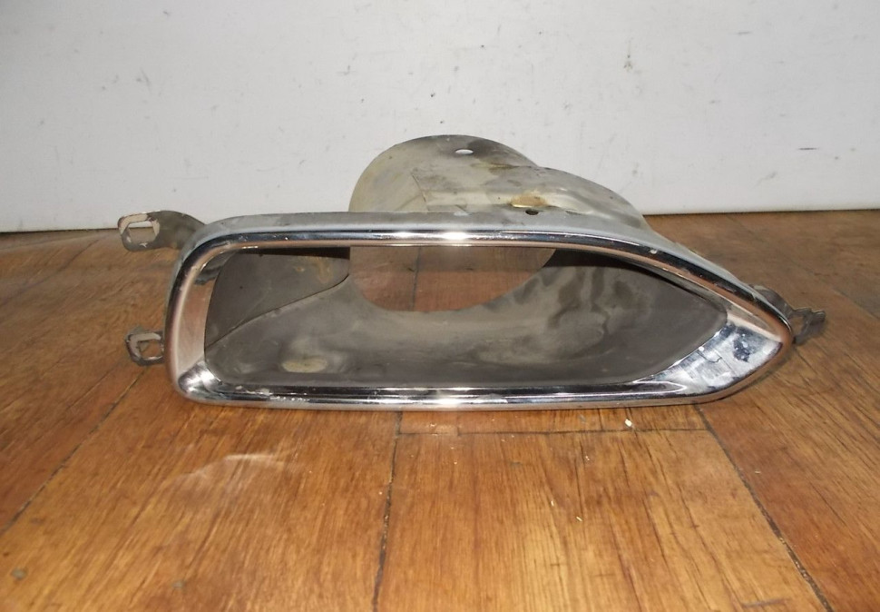 Насадка глушителя правая бу BMW 7 G11 OEM 51127357150
