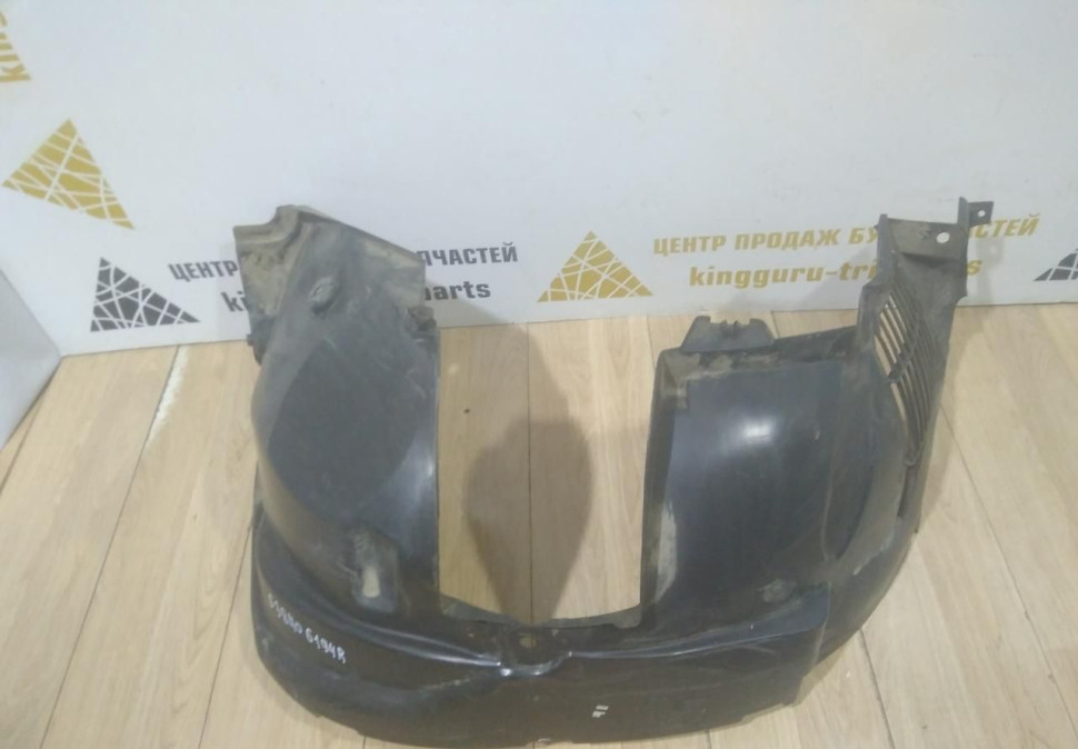 Подкрылок передний правый бу Renault Duster OEM 638406194R
