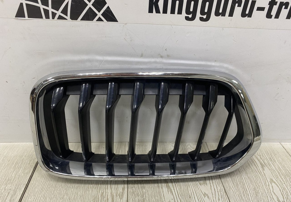 Решетка радиатора левая BMW X2 F39 OEM 51137424777
