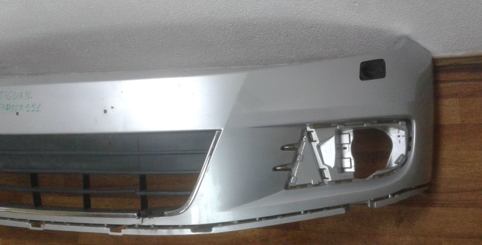 Бампер передний Volkswagen Tiguan (11-16) oem 5nu807221 (мал. трещина) (скл-3) Бампер передний Volkswagen Tiguan (11-16) oem 5nu807221 (мал. трещина) (скл-3)