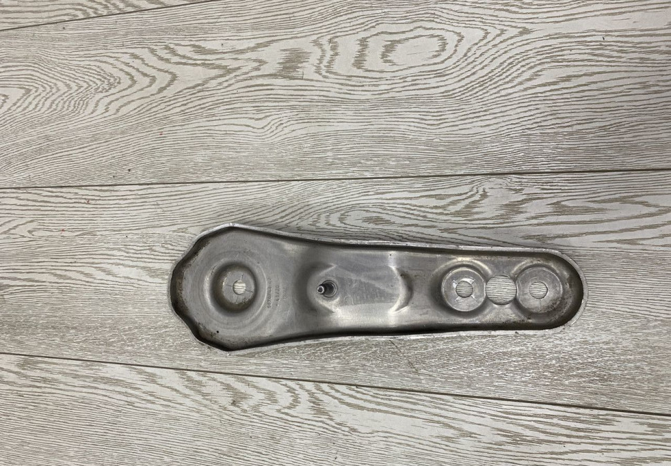 Реактивная тяга BMW X5 G05 OEM 33306878763