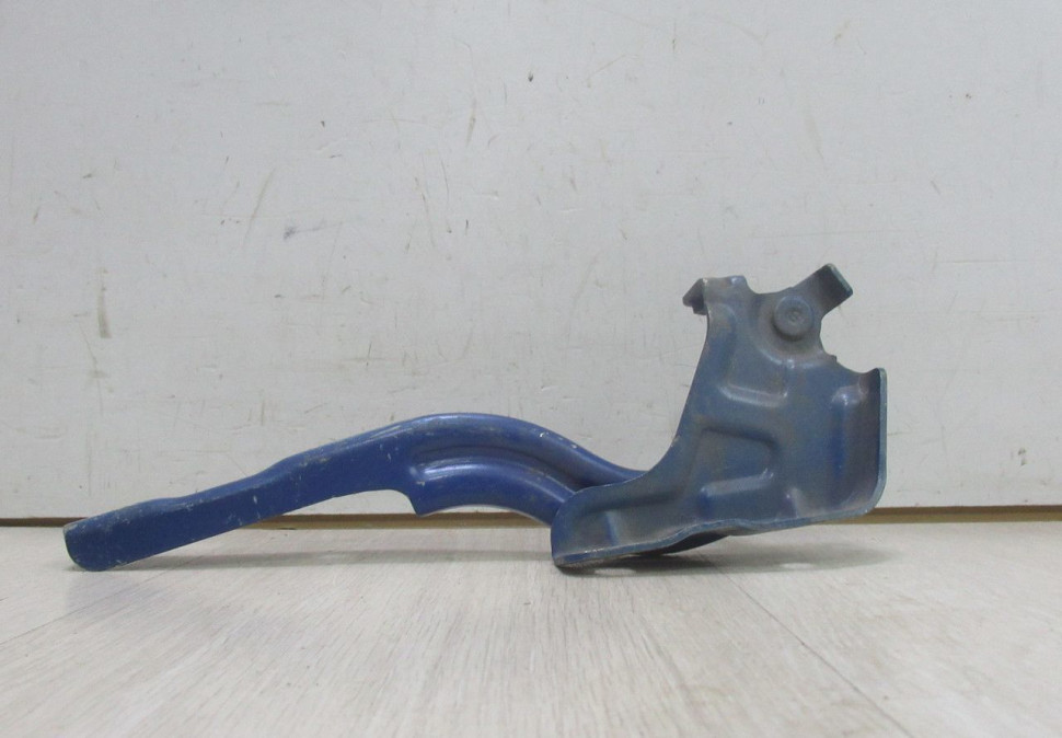 Петля капота левая Kia Rio 4 oem 791204Y000