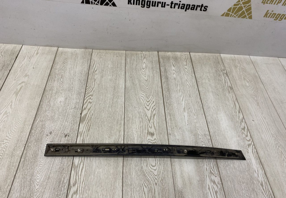 Молдинг двери передний левый нижний BMW X7 G07 OEM 7428709 Молдинг двери передний левый нижний BMW X7 G07 OEM 7428709