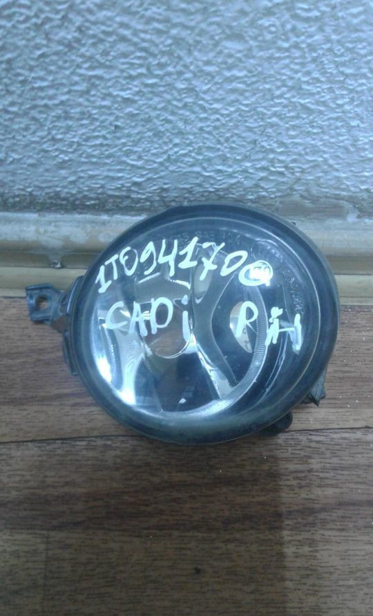 Фара птф правая Volkswagen Polo / Caddy / Tiguan oem 1t0941700d