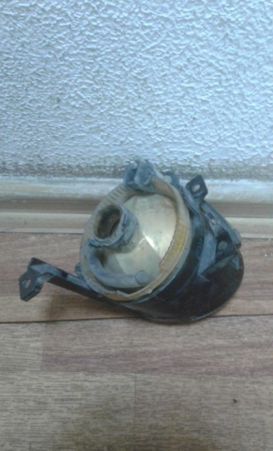 Фара птф правая Volkswagen Polo / Caddy / Tiguan oem 1t0941700d Фара птф правая Volkswagen Polo / Caddy / Tiguan oem 1t0941700d