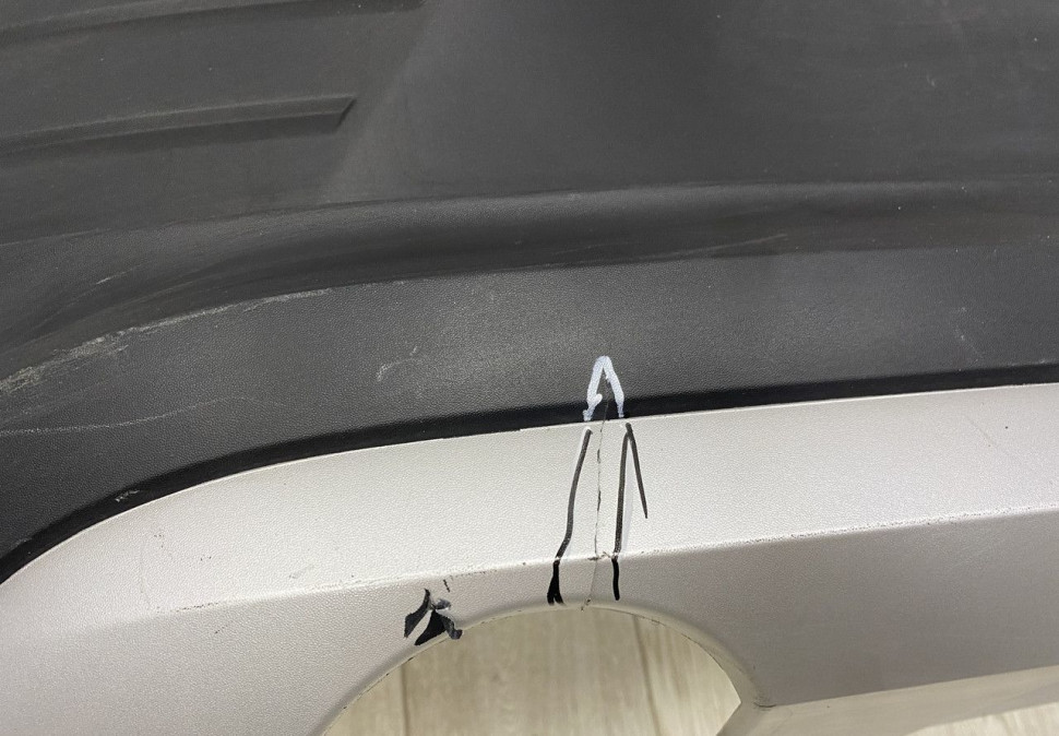 Бампер задний Renault Arkana  2019>OEM 850182233R