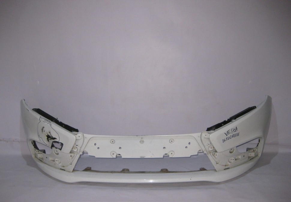Бампер передний Lada Vesta oem 8450006666 (трещина) (скл-3)