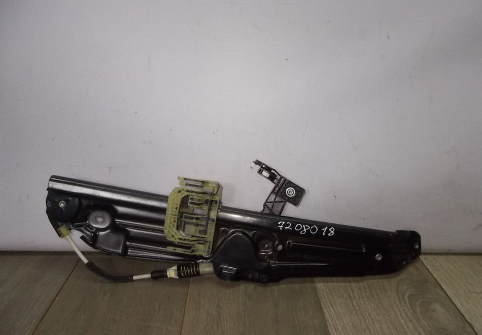 Стеклоподъемник двери задний правый бу BMW 5 F10 OEM 51357182614