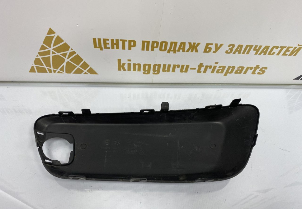 Молдинг переднего бампера правый Renault Sandero Stepway 2 OEM 620757336R Молдинг переднего бампера правый Renault Sandero Stepway 2 OEM 620757336R