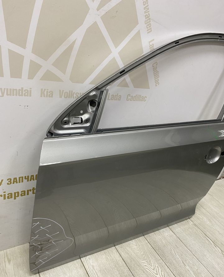 Дверь передняя левая Skoda Rapid OEM 5JA831051D