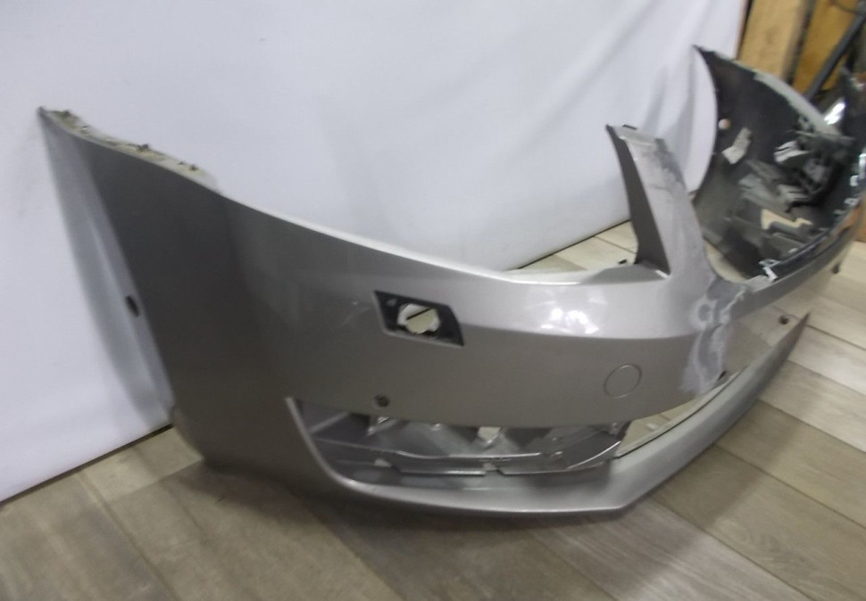 Бампер передний бу Skoda Octavia A7 OEM 5E0807221 Бампер передний бу Skoda Octavia A7 OEM 5E0807221