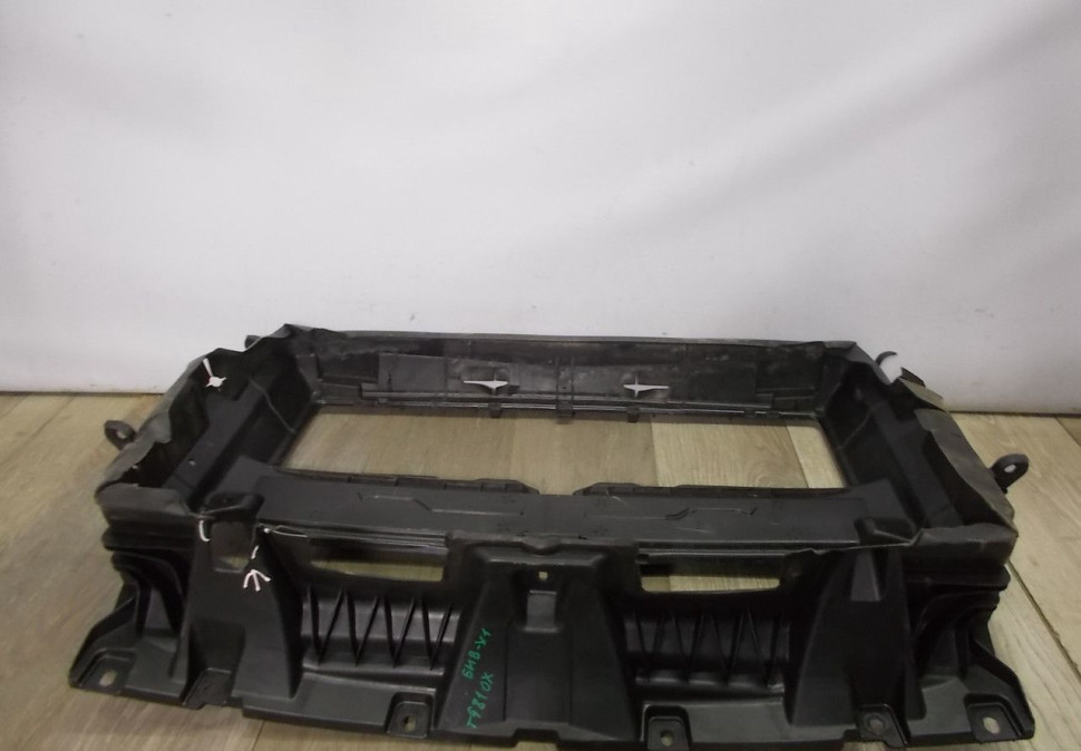 Воздуховод радиатора BMW X1 F48 OEM 51748068903