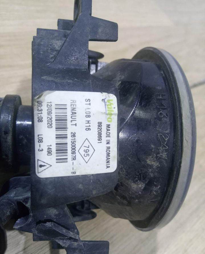 Фара противотуманная бу Renault Logan 2 OEM 261500097R