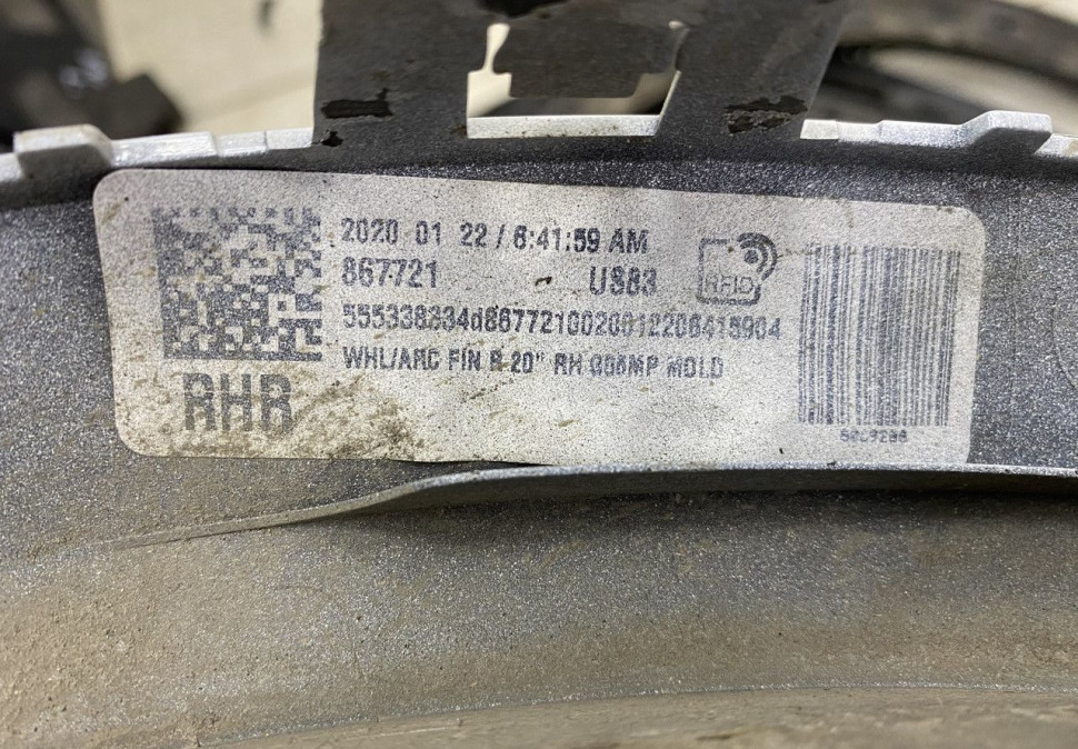 Молдинг крыла передний правый BMW X5 G05 M-Pack OEM 51778069286