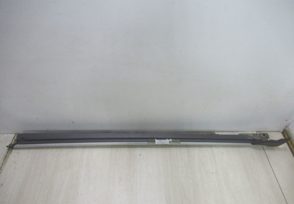 Накладка порога правая Volkswagen Passat B8 oem 3g9853855MI1 Накладка порога правая Volkswagen Passat B8 oem 3g9853855MI1