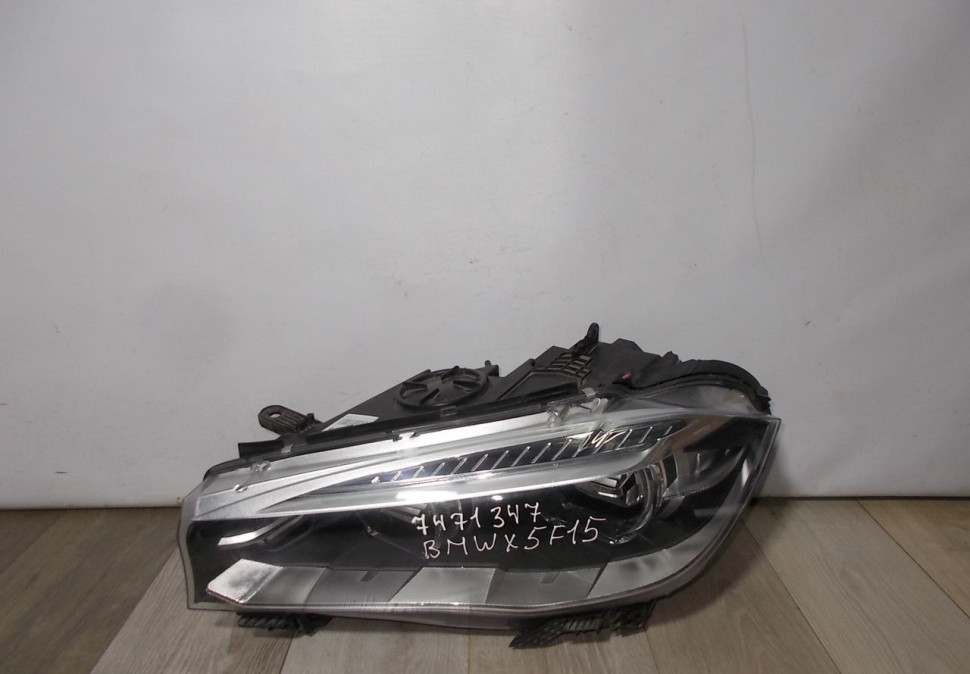 Фара ЛЭД LED левая бу BMW X5 F15 OEM 7471347