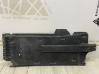 Защита днища левая бу Skoda Rapid OEM 6RA825201