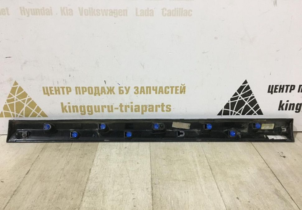 Молдинг двери передний левый BMW X3 G01 M-Pack OEM 51138064795 Молдинг двери передний левый BMW X3 G01 M-Pack OEM 51138064795