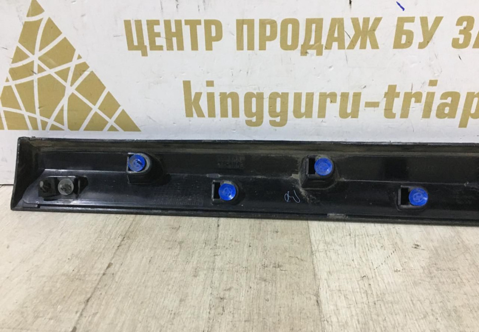 Молдинг двери передний левый BMW X3 G01 M-Pack OEM 51138064795 Молдинг двери передний левый BMW X3 G01 M-Pack OEM 51138064795