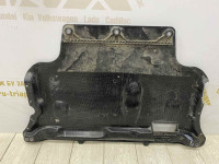 Защита картера двигателя Volkswagen Tiguan 2 oem 3Q0825901A