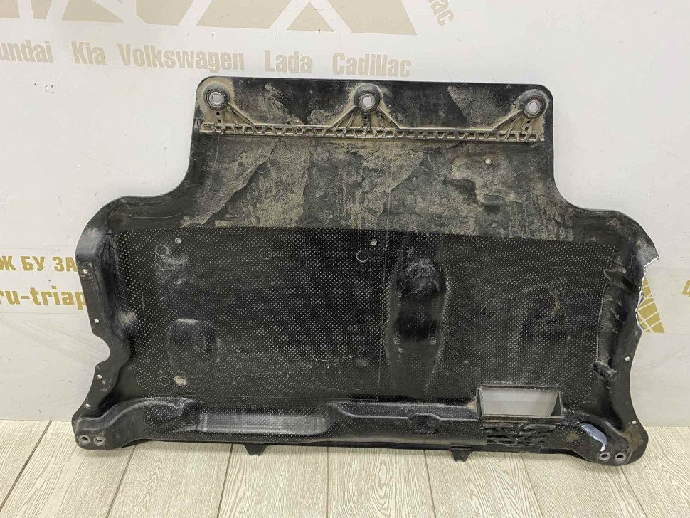 Защита картера двигателя Volkswagen Tiguan 2 oem 3Q0825901A