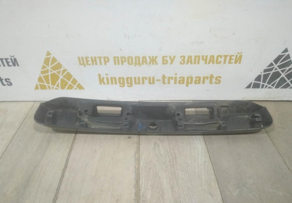 Молдинг крышки багажника бу Renault Duster OEM 848106714R