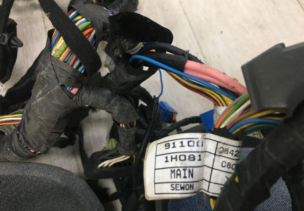 Проводка торпедо Kia Ceed 1 2006 oem 911081H300 Проводка торпедо Kia Ceed 1 2006 oem 911081H300