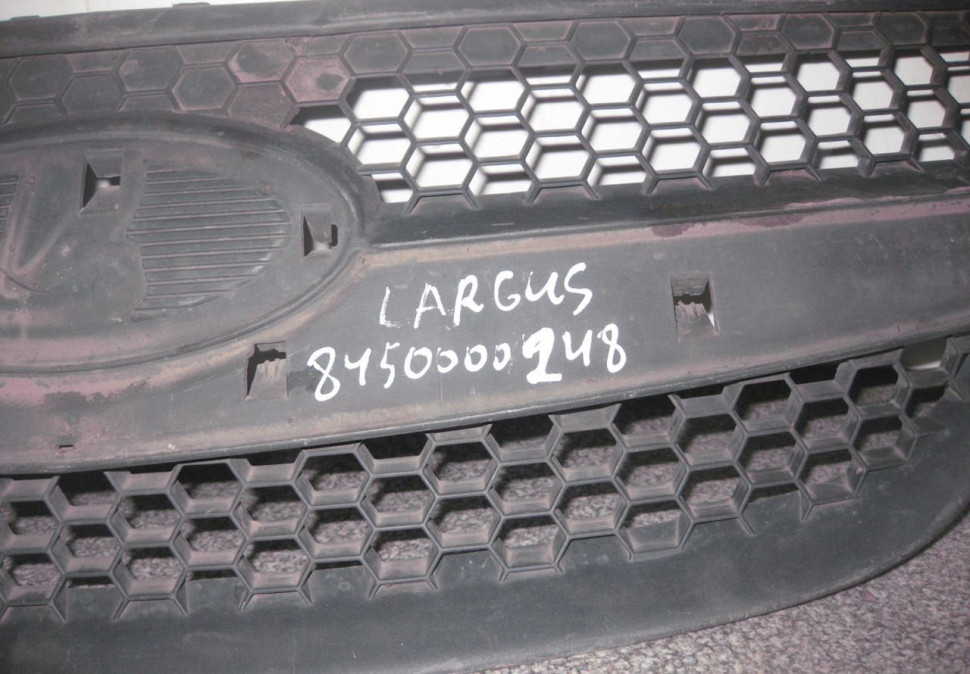 Решетка радиатора Lada Largus oem 8450000248 (скл-3) Решетка радиатора Lada Largus oem 8450000248 (скл-3)