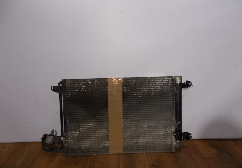Радиатор кондиционера бу Skoda Octavia A5 OEM 1K0820411AD Радиатор кондиционера бу Skoda Octavia A5 OEM 1K0820411AD
