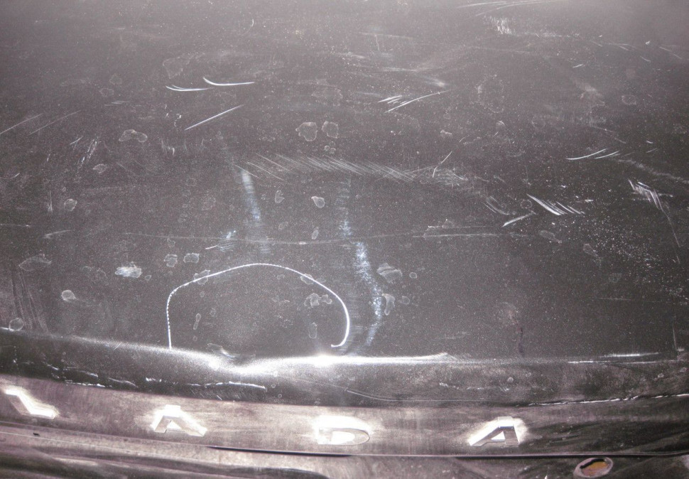 Крышка багажника Lada Vesta седан (вмятина) (скл-3) Крышка багажника Lada Vesta седан (вмятина) (скл-3)