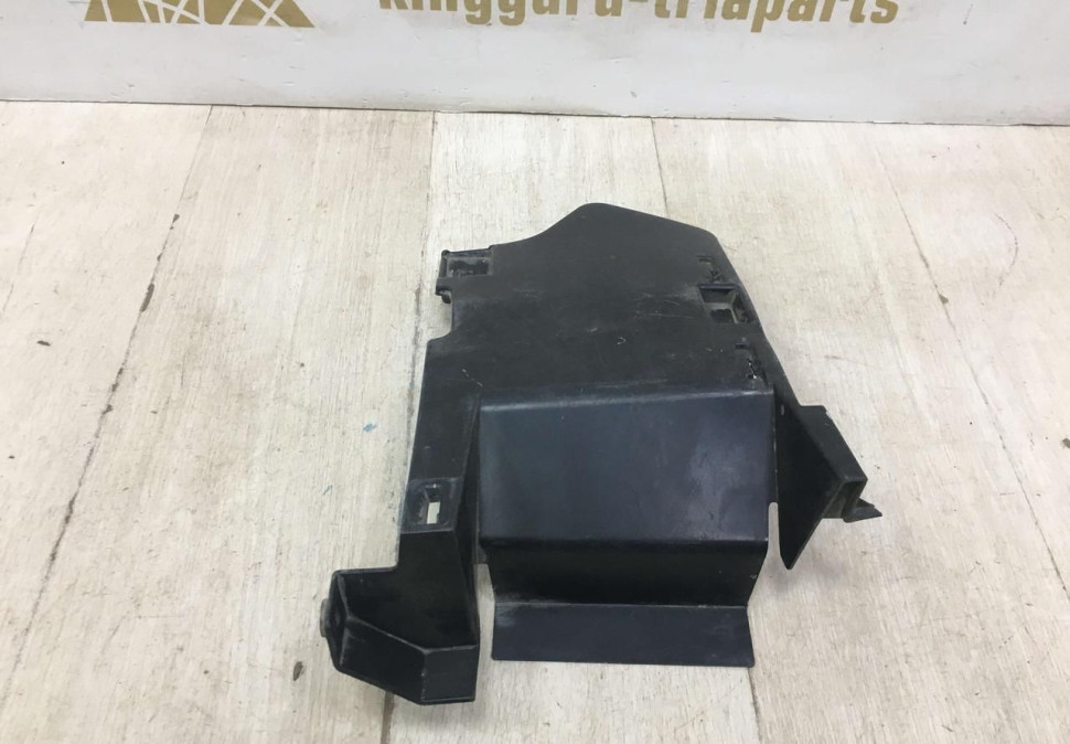 Дефлектор бампера левый Renault Logan 2 OEM 601986652R