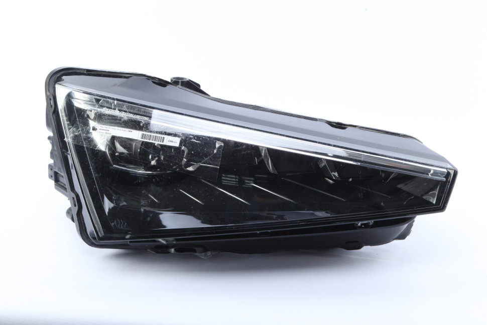 Фара ЛЭД LED правая Skoda Rapid 2 OEM 60U941020A Фара ЛЭД LED правая Skoda Rapid 2 OEM 60U941020A